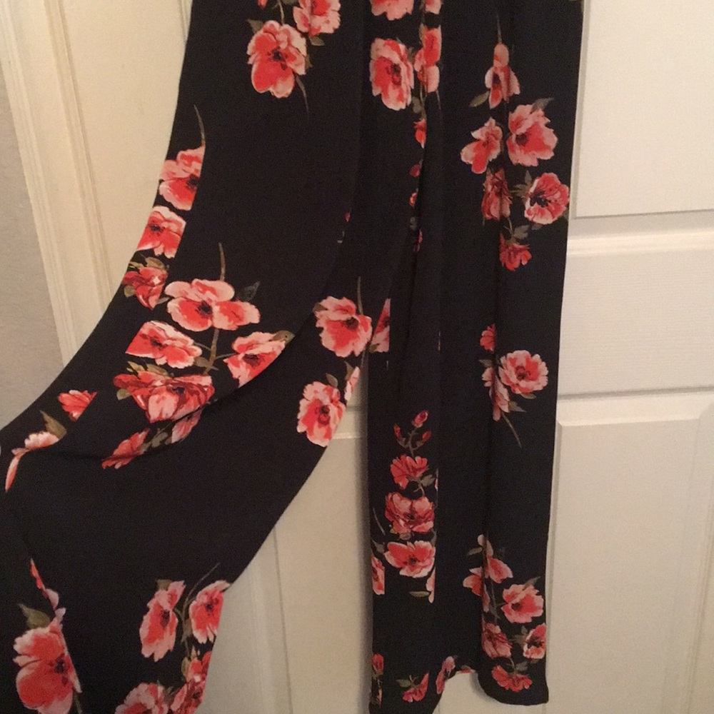 Floral Romper - Picture 4 of 4